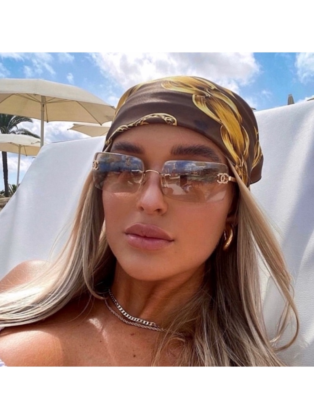 CHANEL Classic Vintage Y2K Crystal CC Logo 4092 Sunglasses - Picture 2 of 11